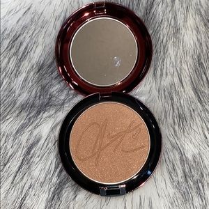 MAC Aaliyah Bronzing Powder